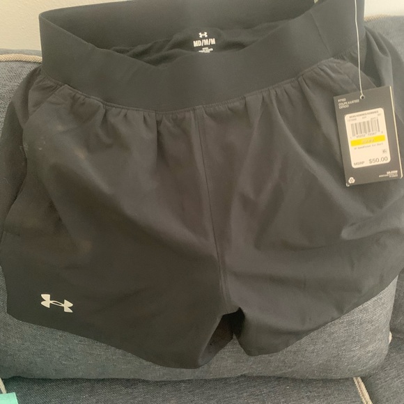 Underarmour 5” shorts with liner BNWT size Medium - Picture 1 of 2